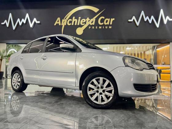 VOLKSWAGEN POLO SEDAN 1.6 MI COMFORTLINE 8V FLEX 4P MANUAL VOLKSWAGEN POLO SEDAN 1.6 MI COMFORTLINE 8V FLEX 4P MANUAL